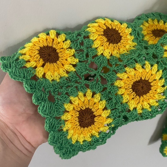 COPY - Sunflower boho crochet cardigan - Picture 4 of 4